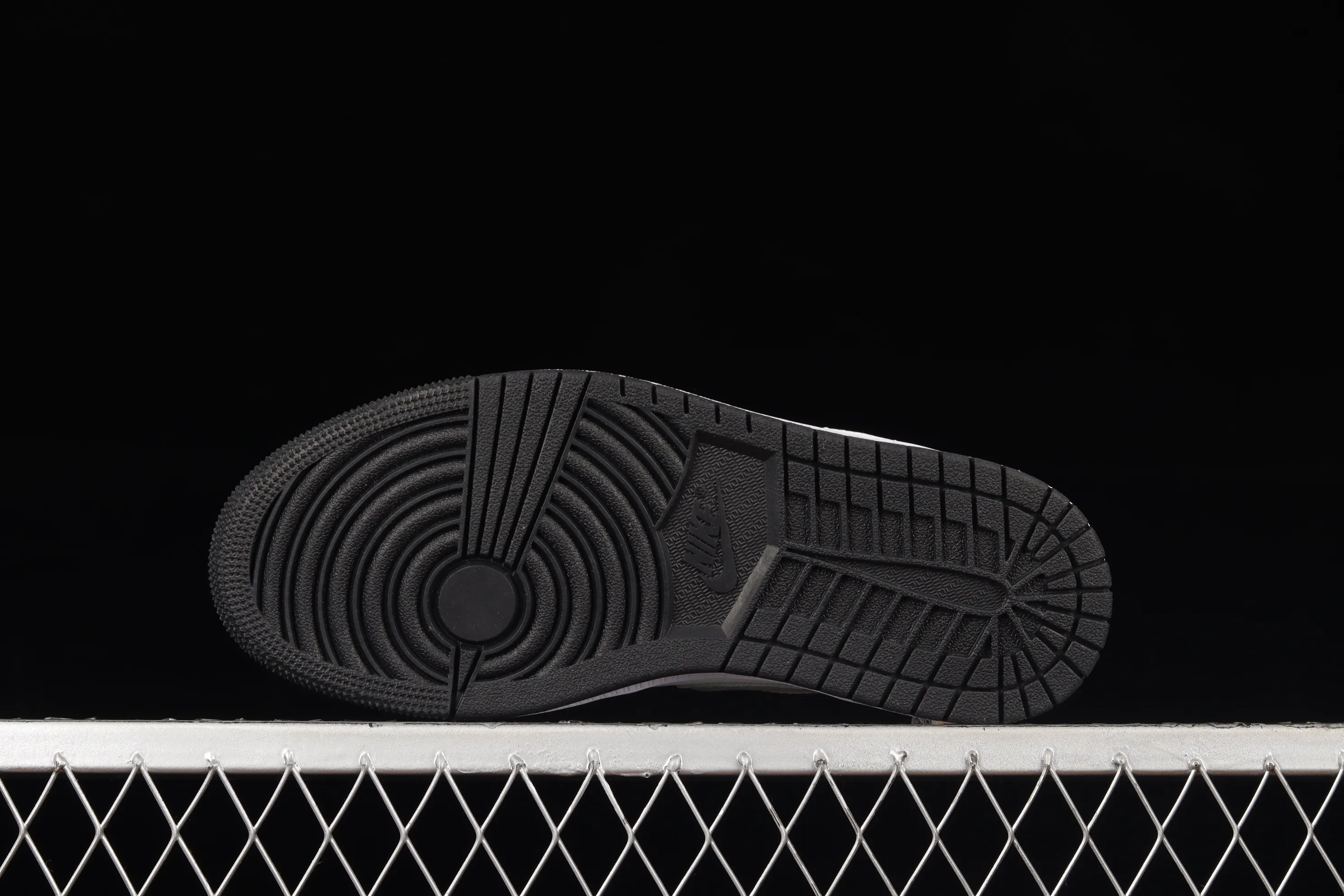 All categories Air Jordan Jordan series basketball shoes Air Jordan 1 Low Z version Air Jordan 1 Low "New Emerald" AJ1 Joe 1 black and white gray 552780-018